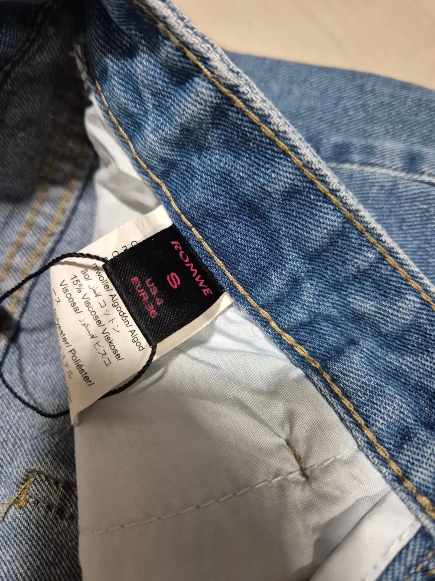 Short denim con estrellas en bolsillos S - Image 5