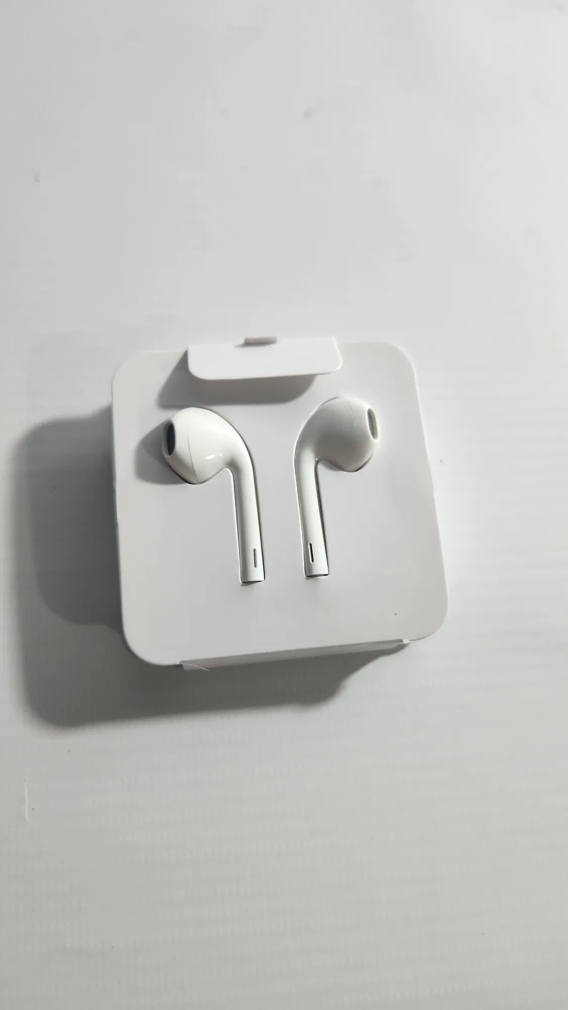 Auriculares con Conector Tipo C - Image 1