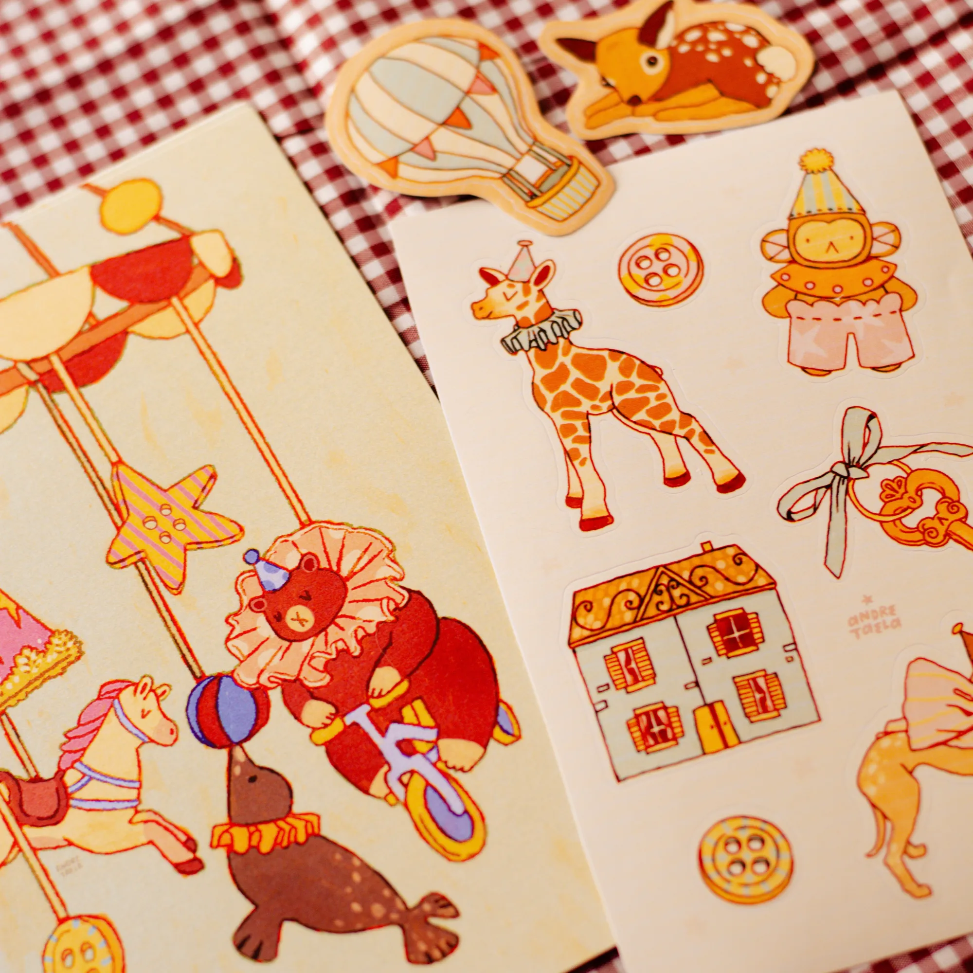 paquete CIRCUS print + stickers (1 sticker sorpresa) - Image 1