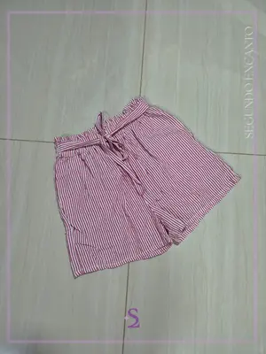Short a rayas rojo y blanco M