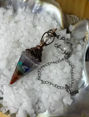 Péndulo de Orgonita 7 chakras