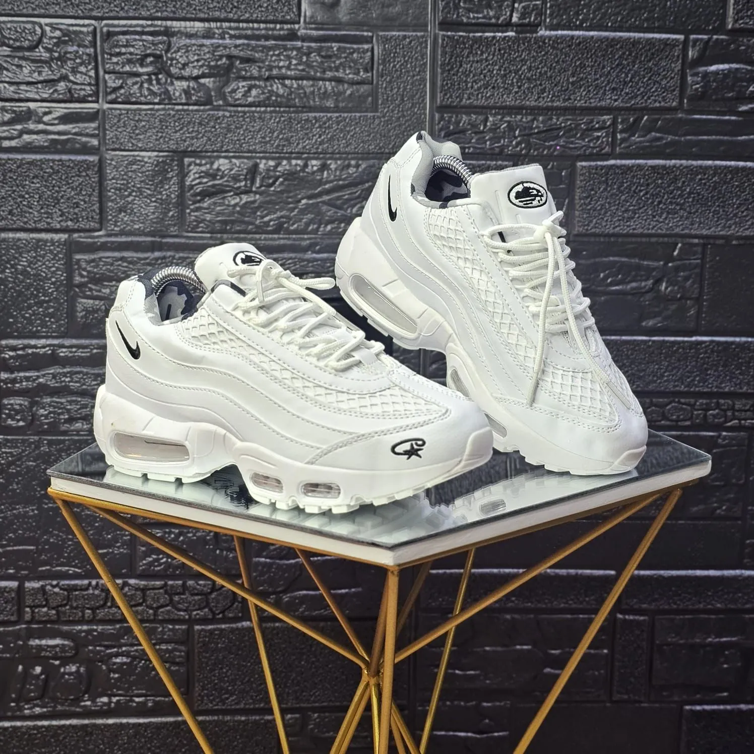 NIKE 7 CAMARAS - Image 1